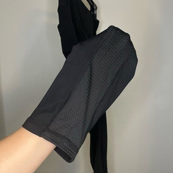 Reebok Women’s Black Workout Capri Leggings Size Small - Picture 6 of 6